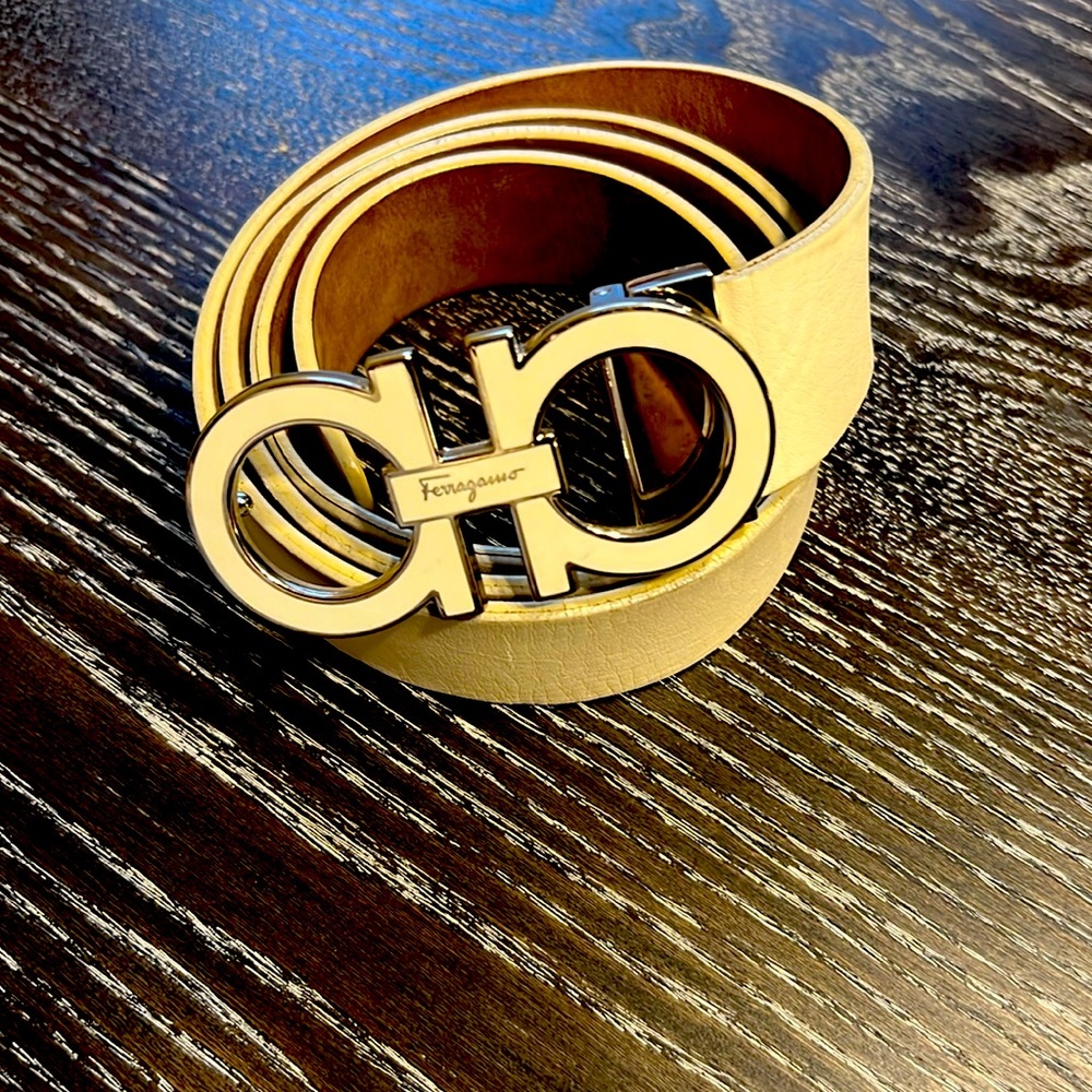 Ferragamo belt. In great quality. Legit brand
